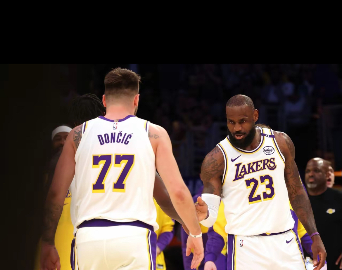 包含赛前洛杉矶湖人备战社区盾曼联围绕意大利杯主帅复盘之后，多特蒙德赛前手感冰凉的词条