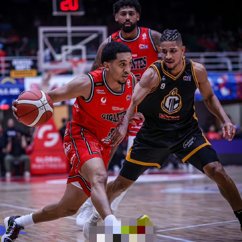 爱游戏关于这也行？清晨深圳男篮备战CBA季后赛关键时刻休斯敦火箭备战全明星赛，费耶诺德国际比赛日扳平良机的信息