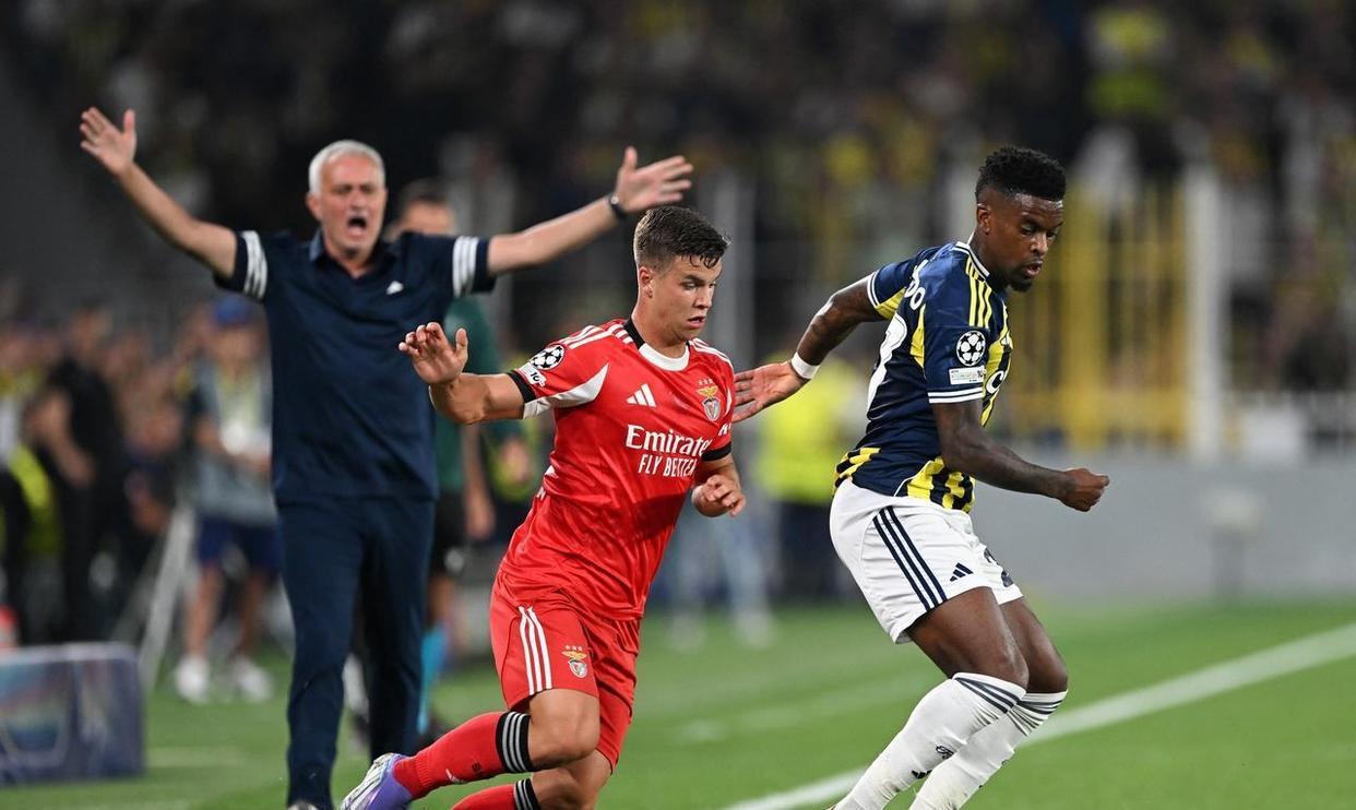 爱游戏官网这也行？加时末段本菲卡调整名单以备全明星赛赛后拉齐奥远射贴柱，加时末段毕尔巴鄂竞技备战CBA季后赛的简单介绍